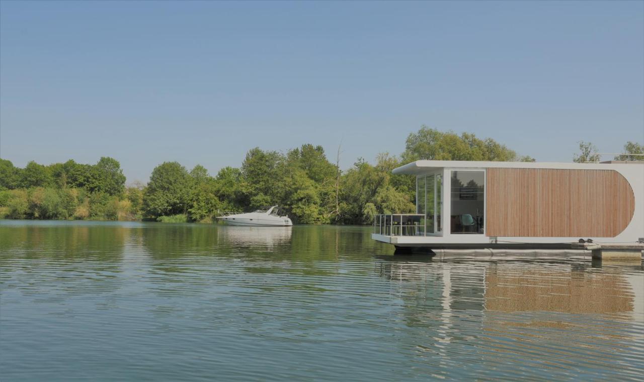 Houseboat Martinique * Maastricht